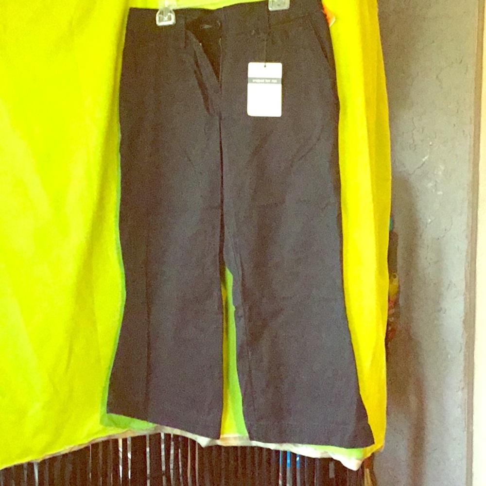 Tommy Hilfiger cropped low rise black khakis